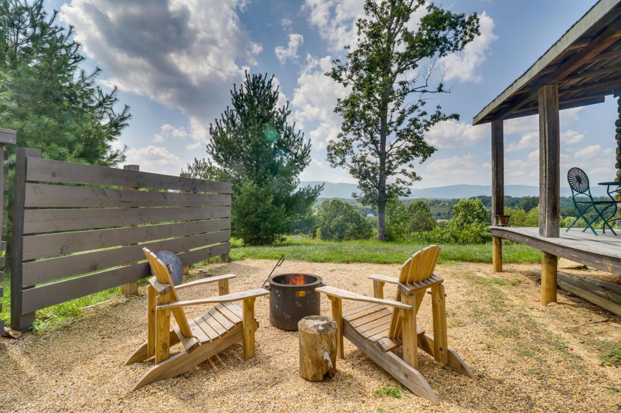 Rustic Baileys Retreat Cabin Near Wineries! Crozet Luaran gambar