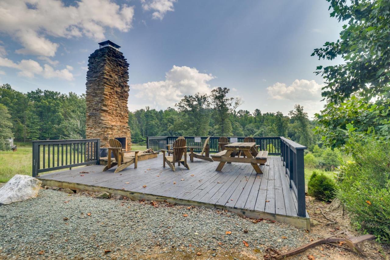 Rustic Baileys Retreat Cabin Near Wineries! Crozet Luaran gambar